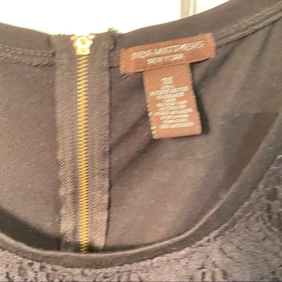 Linda Matthews Black Lace overlay zip up back top 3X - Picture 4 of 4